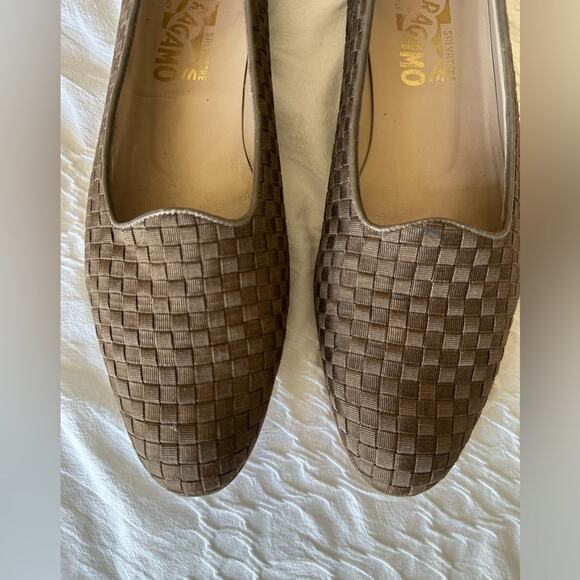 Salvatore Ferragamo Classic Woven  & Leather Heel - Picture 3 of 9